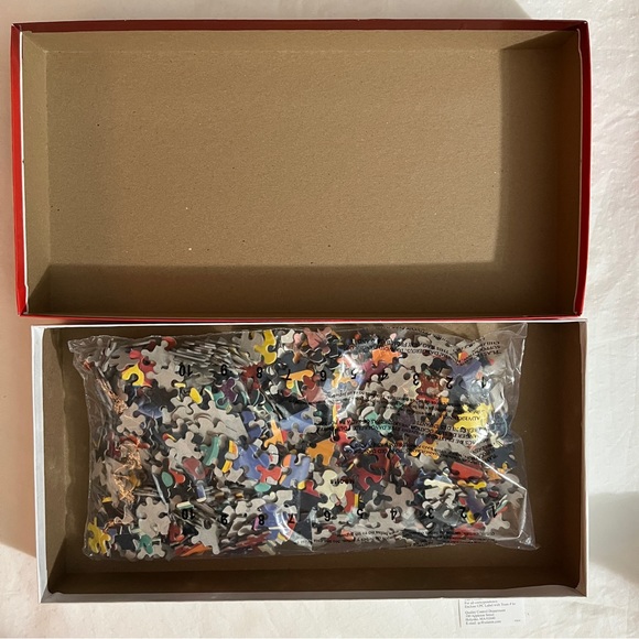 Brand new 700 pieces puzzle (Incredibles) - Picture 3 of 5